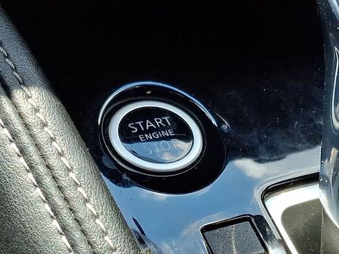 Used 2020 Nissan Kicks SV FWD image 22