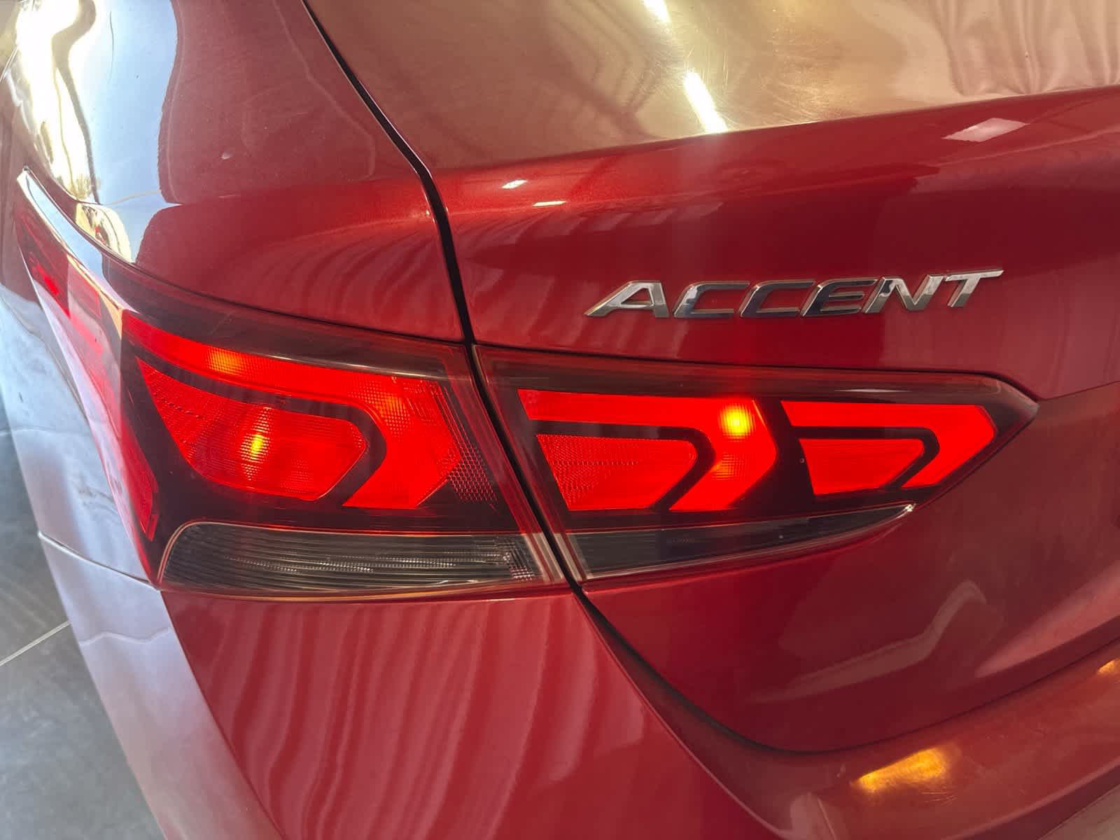 Used 2021 Hyundai Accent SE FWD image 13