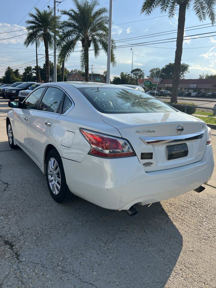 Used 2015 Nissan Altima 2.5 S w/ Power Driver Seat Package FWD image 5