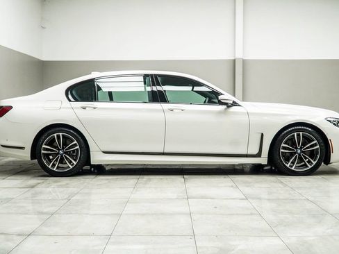 Used 2021 BMW 740i xDrive w/ M Sport Package AWD/4WD image 6