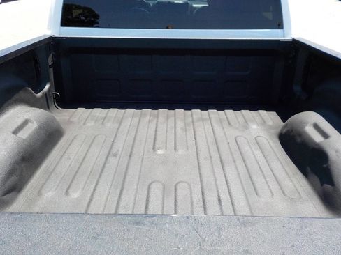Used 2022 RAM 2500 Tradesman w/ Chrome Appearance Group AWD/4WD image 5