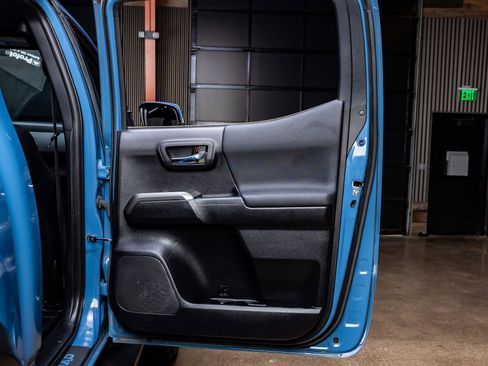 Used 2019 Toyota Tacoma TRD Off-Road image 37