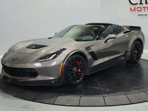 Used 2015 Chevrolet Corvette Z06 w/ Z07 Performance Package RWD image 5