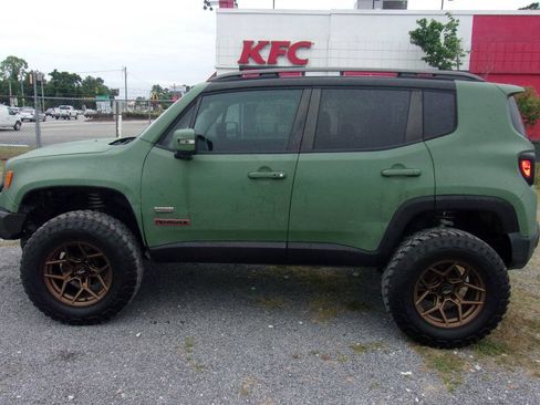 Used 2016 Jeep Renegade 75th Anniversary AWD/4WD image 8