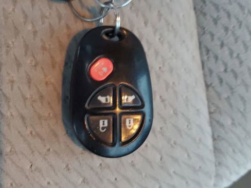 Used 2011 Toyota Sienna LE image 29