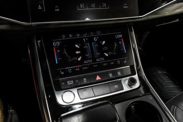 Used 2019 Audi Q8 Premium Plus w/ Premium Plus AWD/4WD image 27