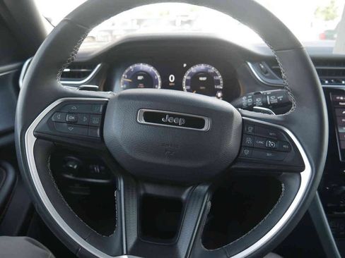 Certified 2023 Jeep Grand Cherokee L Laredo AWD/4WD image 37