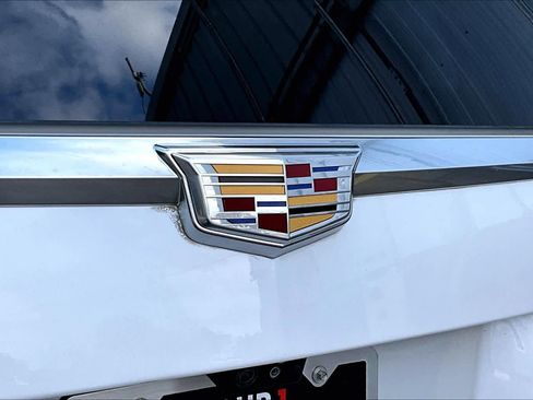 Used 2018 Cadillac Escalade Luxury image 30