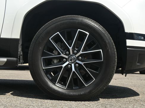 Used 2024 Lexus GX 550 w/ Cold Area Package image 13