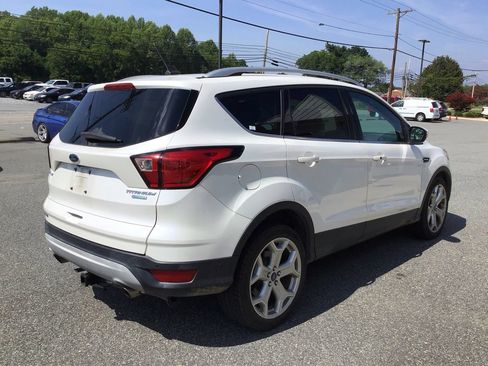 Used 2019 Ford Escape Titanium FWD image 8