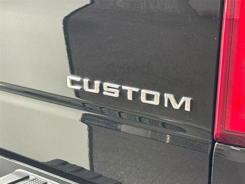 Used 2019 Chevrolet Silverado 1500 Custom w/ Custom Value Package image 14