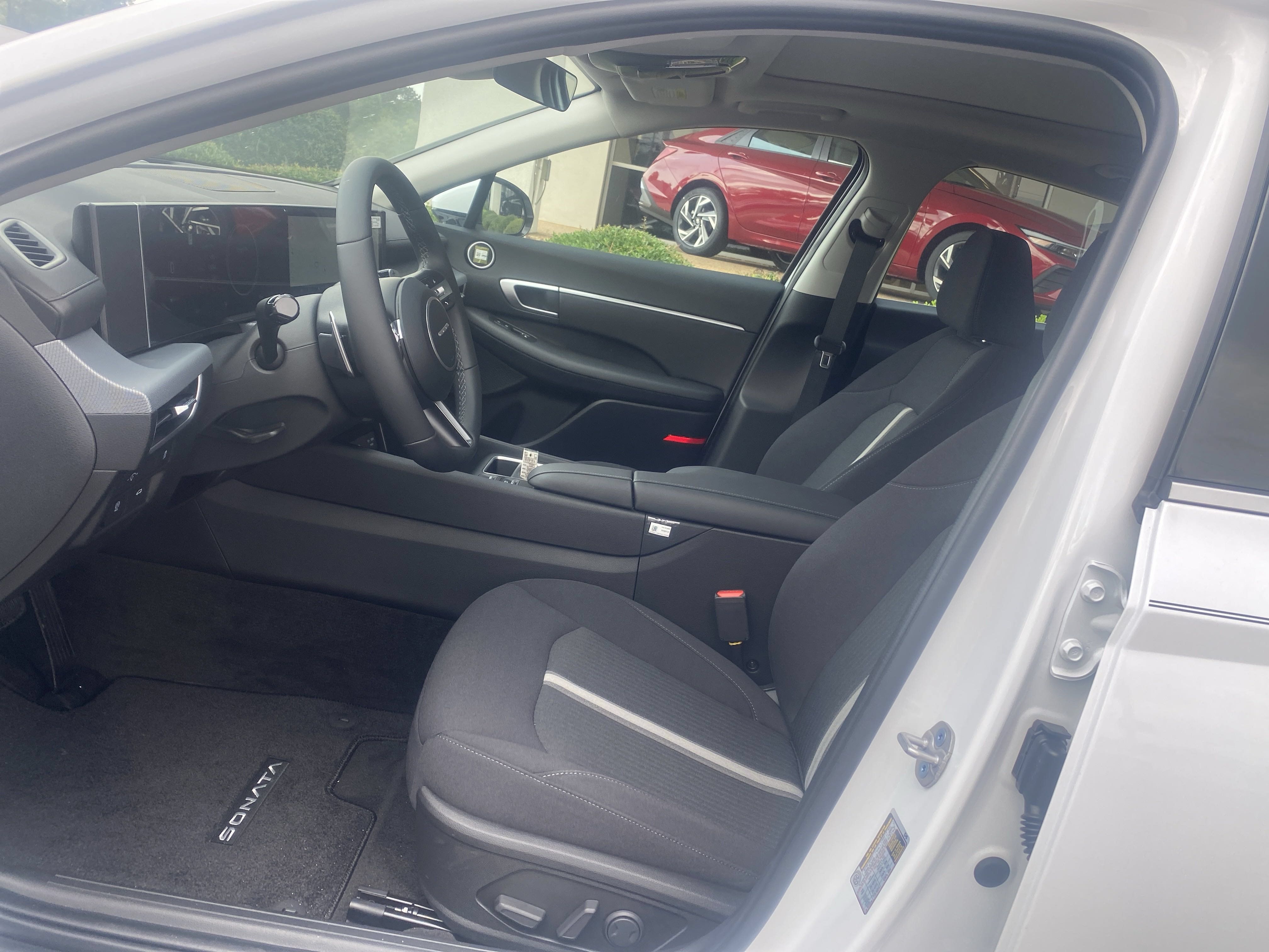 Certified 2025 Hyundai Sonata SEL FWD image 11