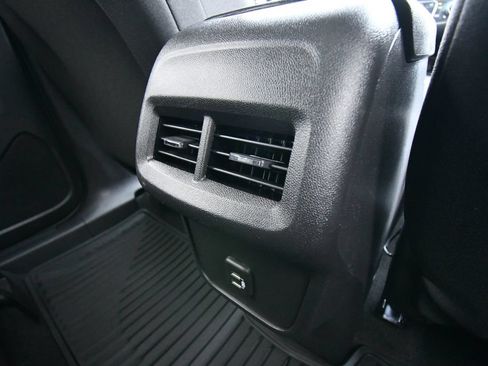 Used 2024 Chevrolet Equinox LT AWD/4WD image 18