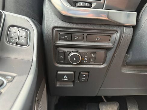 Used 2021 Ford F150 Lariat w/ Equipment Group 502A High AWD/4WD image 23