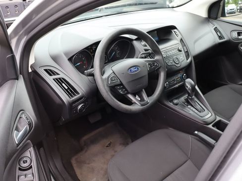 Used 2018 Ford Focus SE FWD image 10