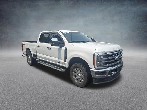 Used 2023 Ford F250 Lariat w/ Chrome Package AWD/4WD image 2