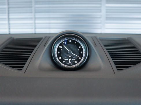 New 2026 Porsche Macan image 21