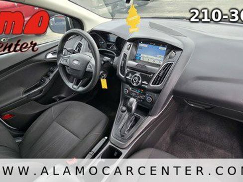 Used 2018 Ford Focus SEL image 15