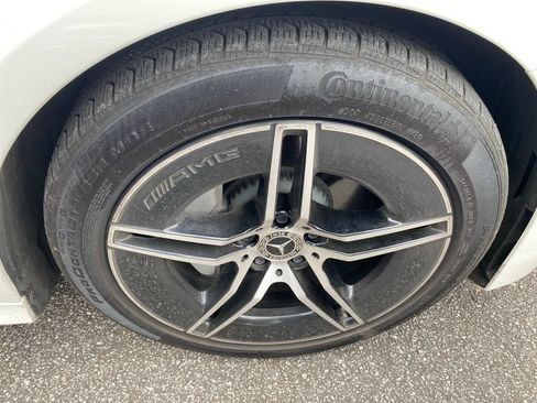 Used 2025 Mercedes-Benz E 350 4MATIC Sedan image 12