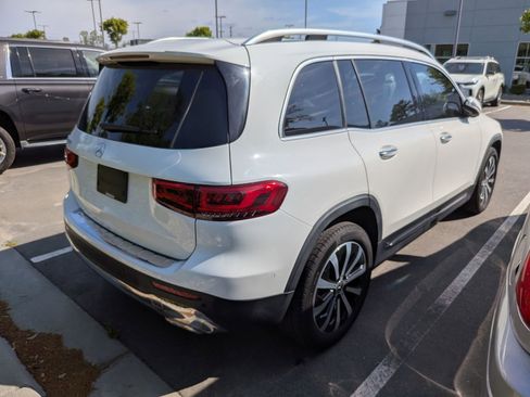Used 2022 Mercedes-Benz GLB 250 w/ Premium Package Lite image 2