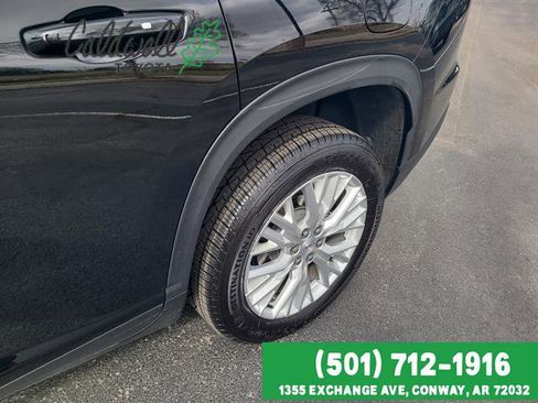 Used 2024 GMC Acadia Elevation w/ Luxury Package image 9