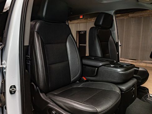 Used 2023 Chevrolet Silverado 3500 LTZ image 29