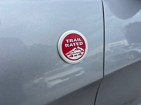 Used 2020 Jeep Grand Cherokee Trailhawk AWD/4WD image 34
