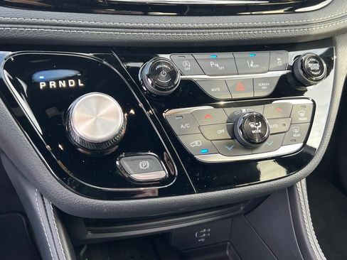 New 2026 Chrysler Pacifica Limited w/ S Appearance Package image 33
