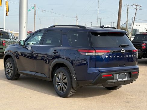 New 2026 Nissan Pathfinder SV image 6