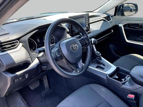 Used 2021 Toyota RAV4 LE w/ Carpet Mat Package (TMS) FWD image 12