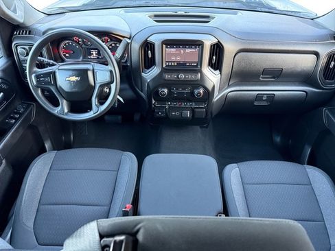 Used 2022 Chevrolet Silverado 2500 Custom w/ Custom Value Package image 13