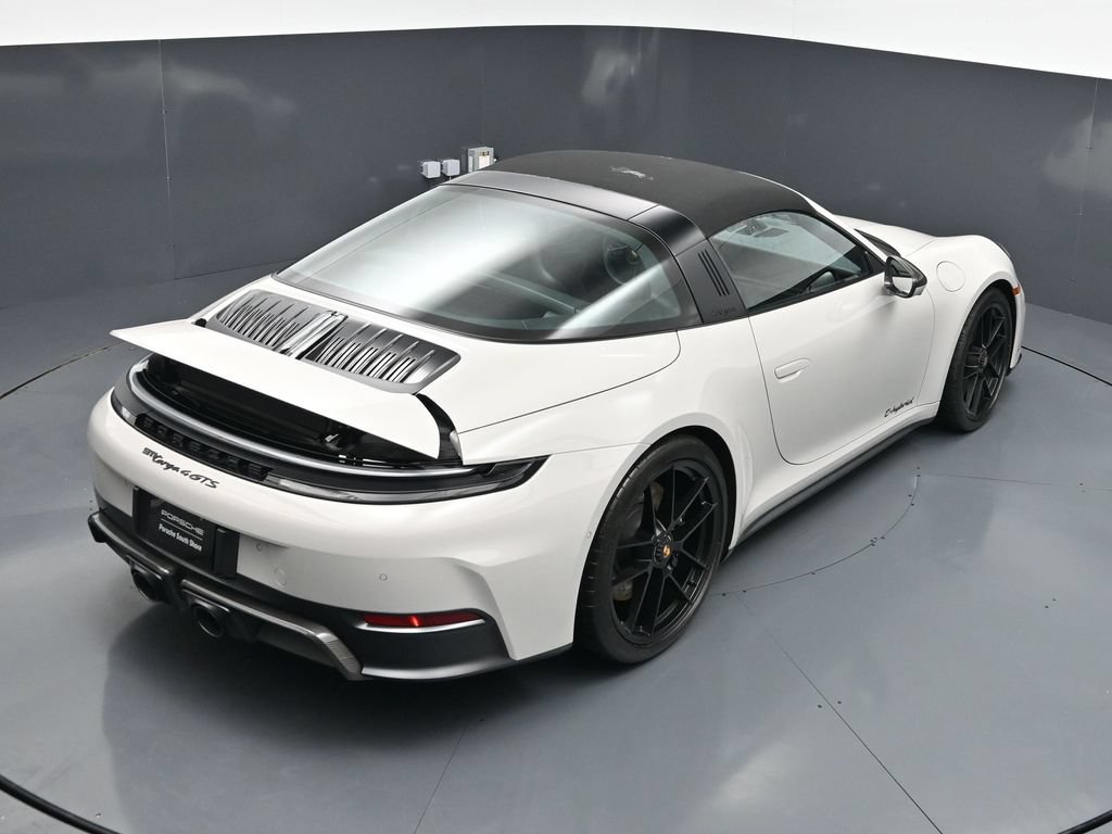 Certified 2026 Porsche 911 Targa 4 GTS AWD/4WD image 17