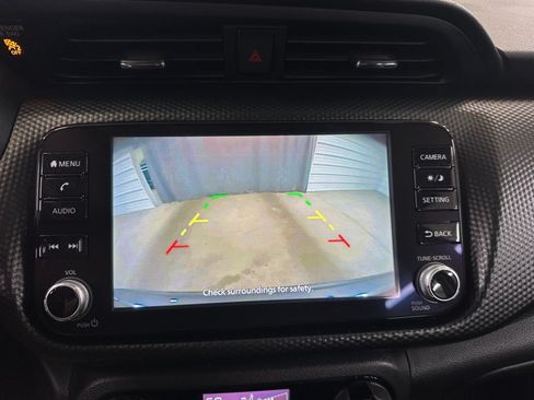 Used 2021 Nissan Kicks SV w/ Interior Electronics Package FWD image 12