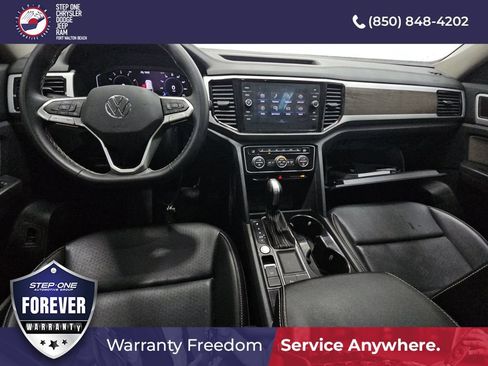 Used 2022 Volkswagen Atlas SE w/ Panoramic Sunroof Package FWD image 4