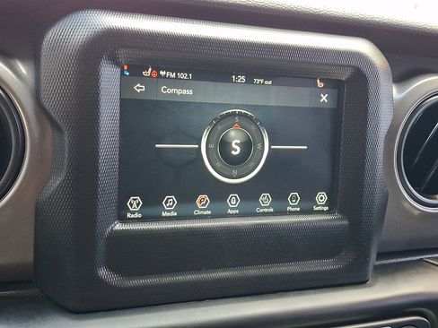 Used 2022 Jeep Wrangler Unlimited Sport AWD/4WD image 25