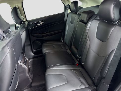 Used 2018 Ford Edge Titanium w/ Equipment Group 302A image 29