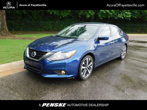 Used 2017 Nissan Altima 2.5 SR FWD image 1