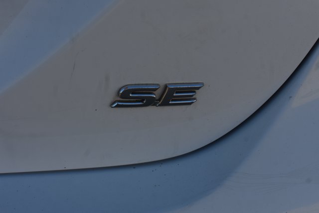 Used 2020 Toyota Camry SE FWD image 7