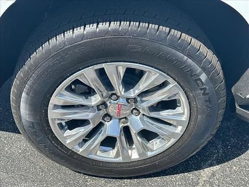 Certified 2026 GMC Yukon XL Denali w/ LPO, Floor Liner Package AWD/4WD image 35