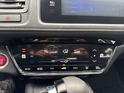 Used 2018 Honda HR-V EX image 16