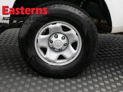 Used 2020 Toyota Tacoma SR RWD image 8