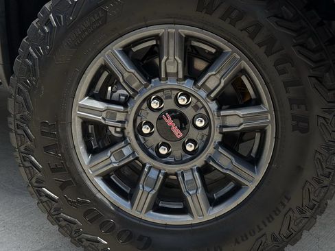 Used 2026 GMC Sierra 1500 AT4X AWD/4WD image 9