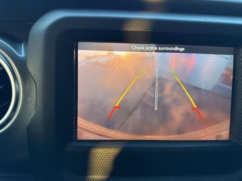 Used 2019 Jeep Wrangler Unlimited Sahara w/ Cold Weather Group image 19