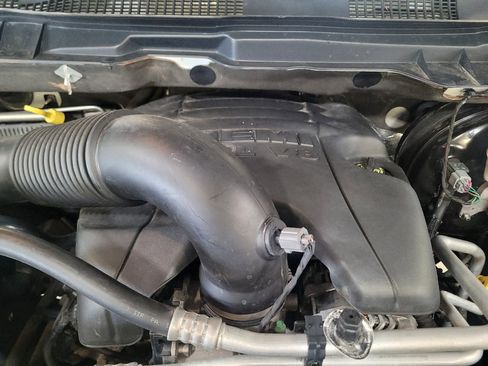 Used 2013 RAM 1500 Laramie w/ Convenience Group AWD/4WD image 30