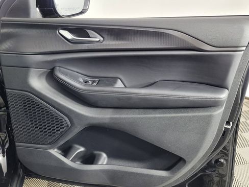 New 2025 Jeep Grand Cherokee image 31