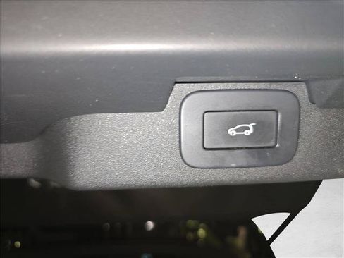 Used 2023 Land Rover Discovery S R-Dynamic AWD/4WD image 13