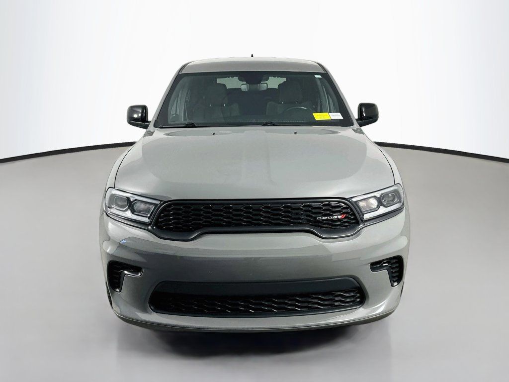 Used 2024 Dodge Durango GT RWD image 2