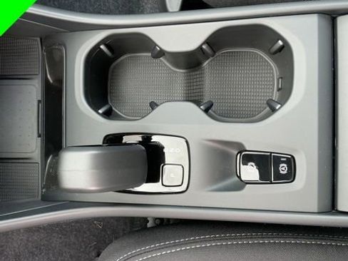 New 2026 Volvo XC40 B5 Core image 19