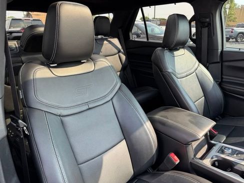 Used 2020 Ford Explorer ST w/ ST Street Pack AWD/4WD image 17