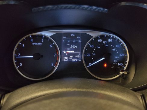 Used 2024 Nissan Versa S w/ Trunk Package FWD image 23